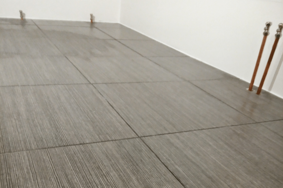 Minimalist floor tiling